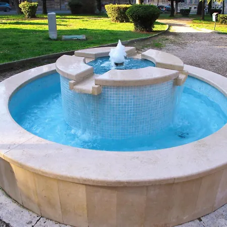 아파트 Ivna 풀라